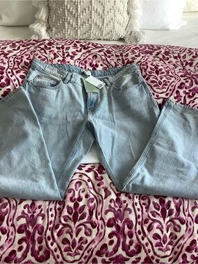 H&M Light Blue Straight Leg Women’s Jeans
